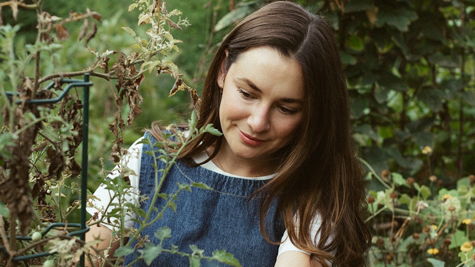 Woman’s life transformed when she rejected fast food and vowed to eat what she grows Woman's life transformed when she rejected fast food and vowed to eat what she grows